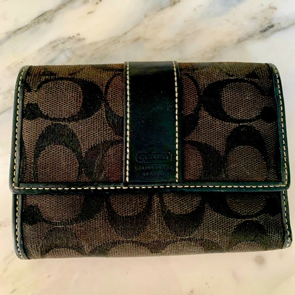 Coach Wallet - Picture 1 of 4